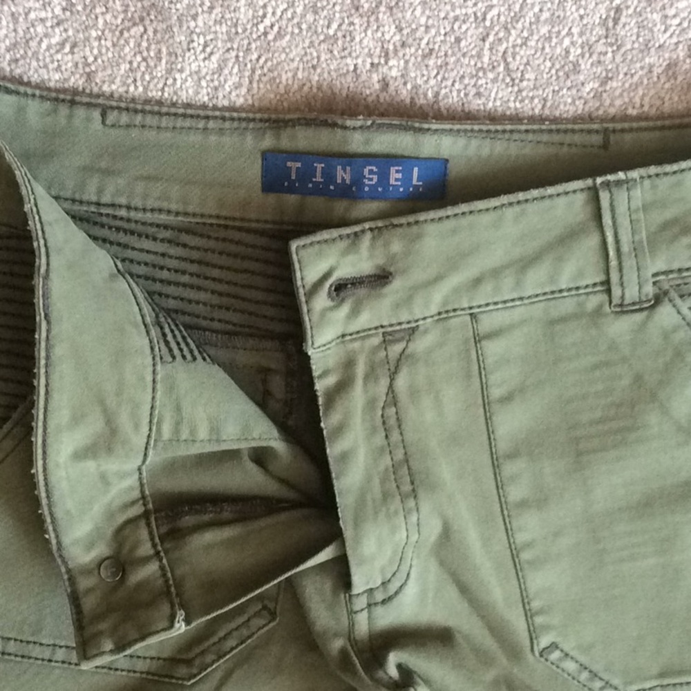 Shorts - Picture 3 of 3